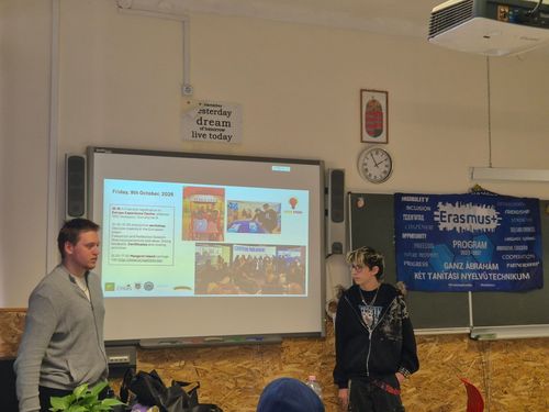 22_ERASMUS_7_04.jpg